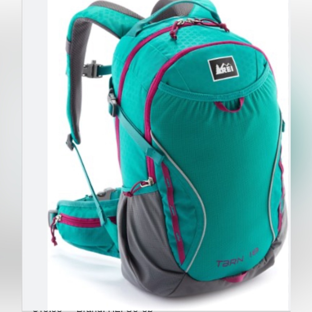 REI Tarn 18 girl’s hiking daypack